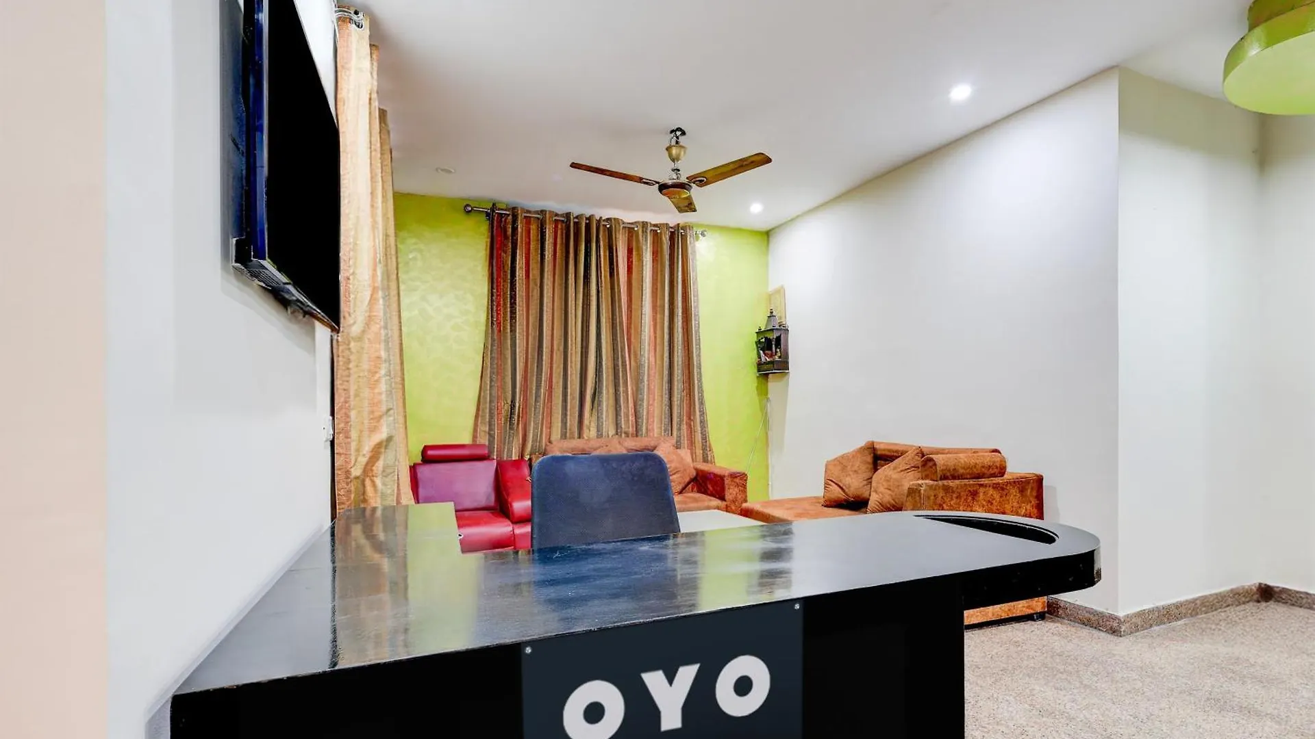 Hotel O Daffodils Dlf Phase 2 غورغاون