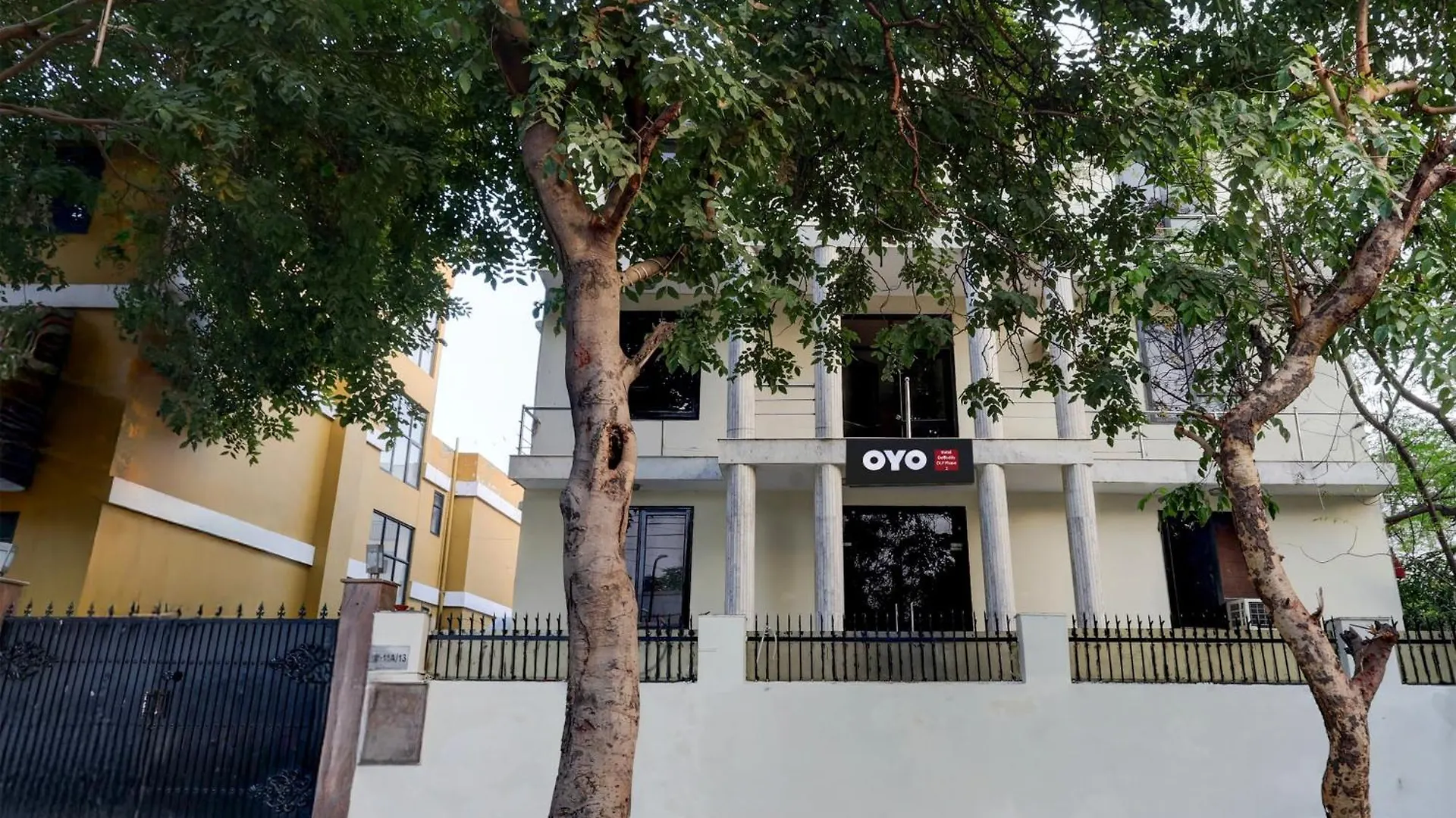 Hotel O Daffodils Dlf Phase 2 غورغاون